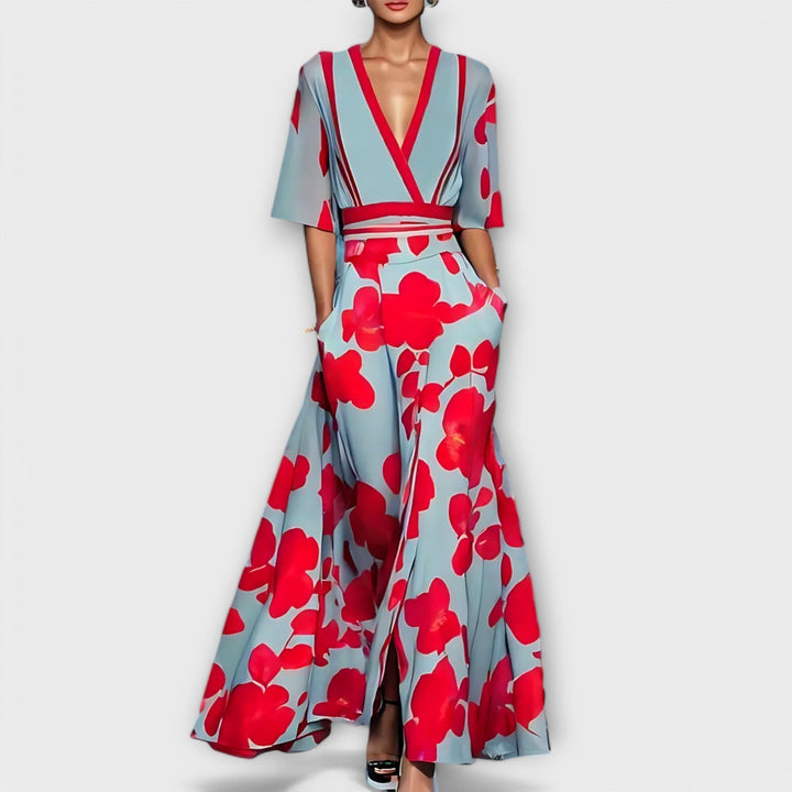 Elise - An elegant floral fitted dress